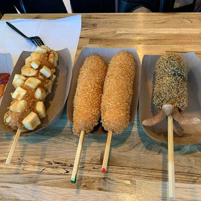 : got #hotdog? Guess this has been all the craze lately and had to fuel the fire. #travelandeat #dallas #elevenses