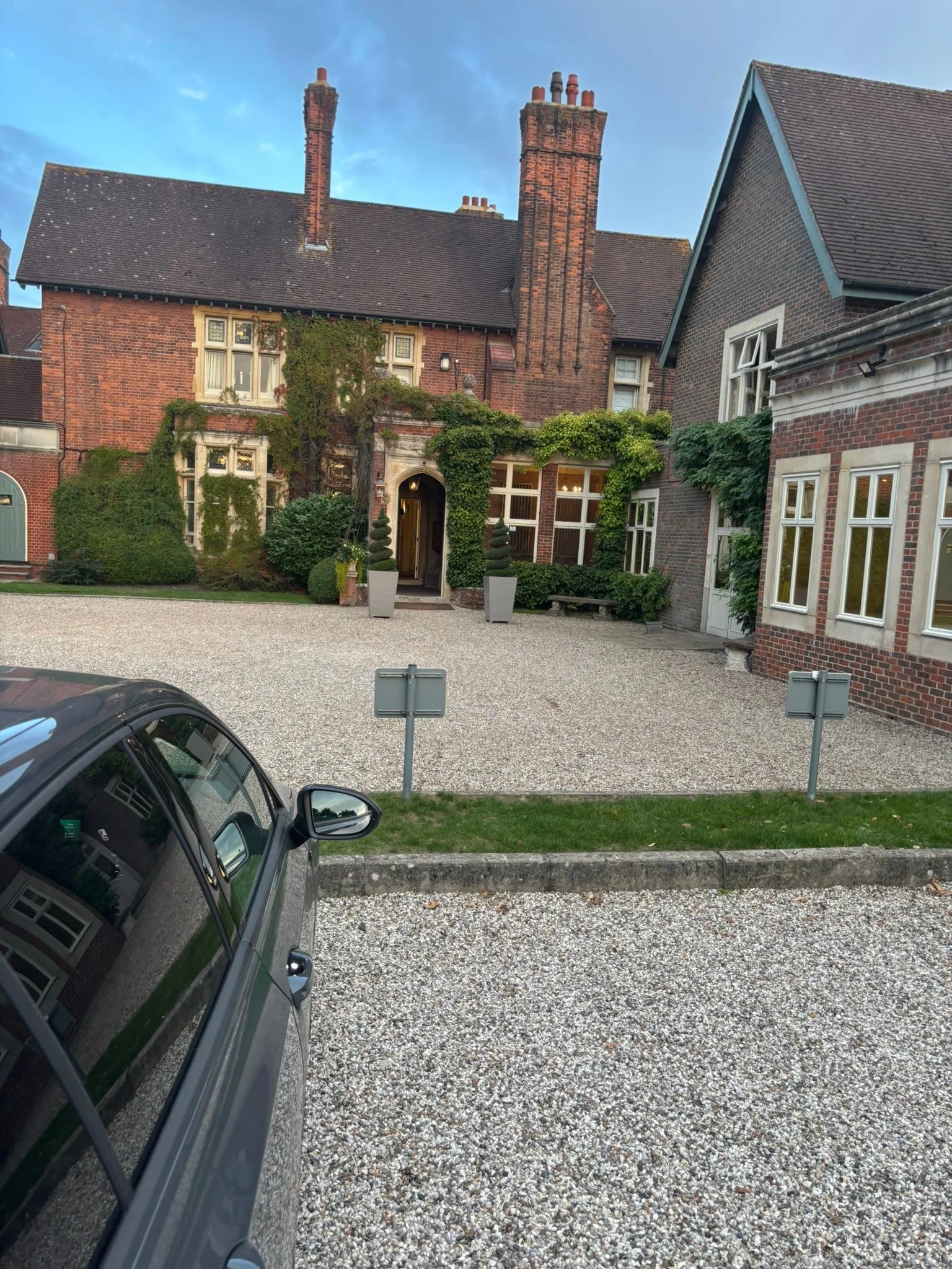 Last match of the season for me. Finishing with  posh hotel. Like the look of it so far.