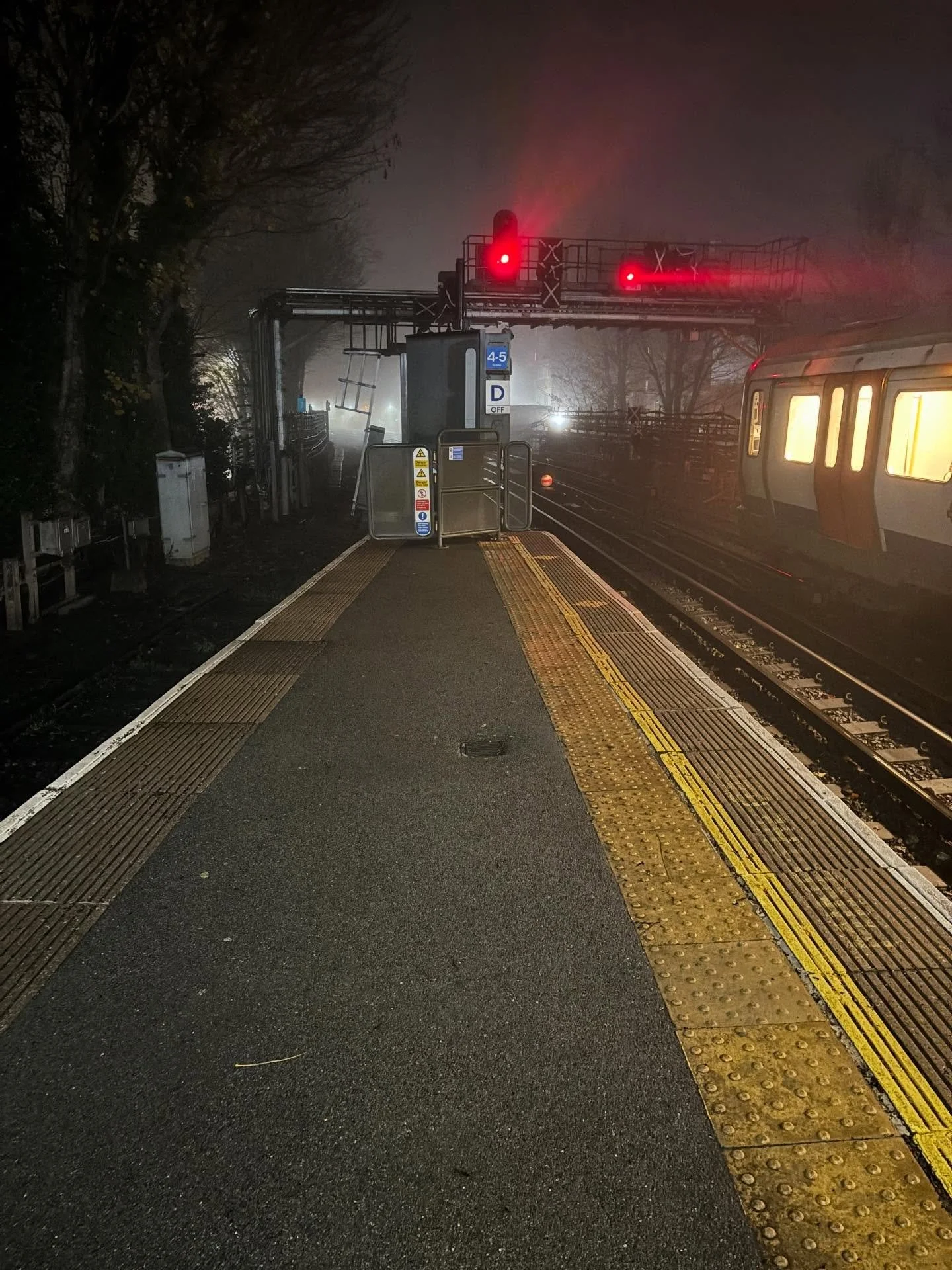 Early morning start, listening to the Test match in Brisbane. I suspect a few of my scoring colleagues will be in the crowd. 

Would not mind being in Brisbane today, not just for the cricket.