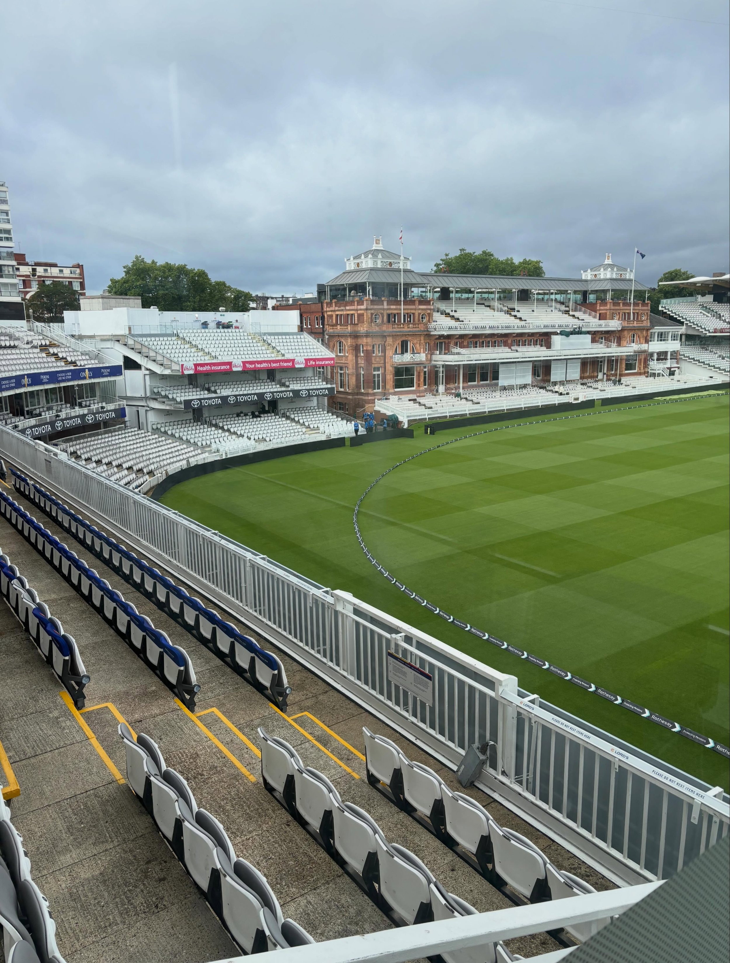 Well that was a boring day&hellip;&hellip;

I may have &ldquo;accidentally&rdquo; been seen by SKY cameras during the coverage. 

One player in the NZ team I remember from my time scoring with the MCC Young Cricketers. I am sure he wouldn&rsquo;t rem