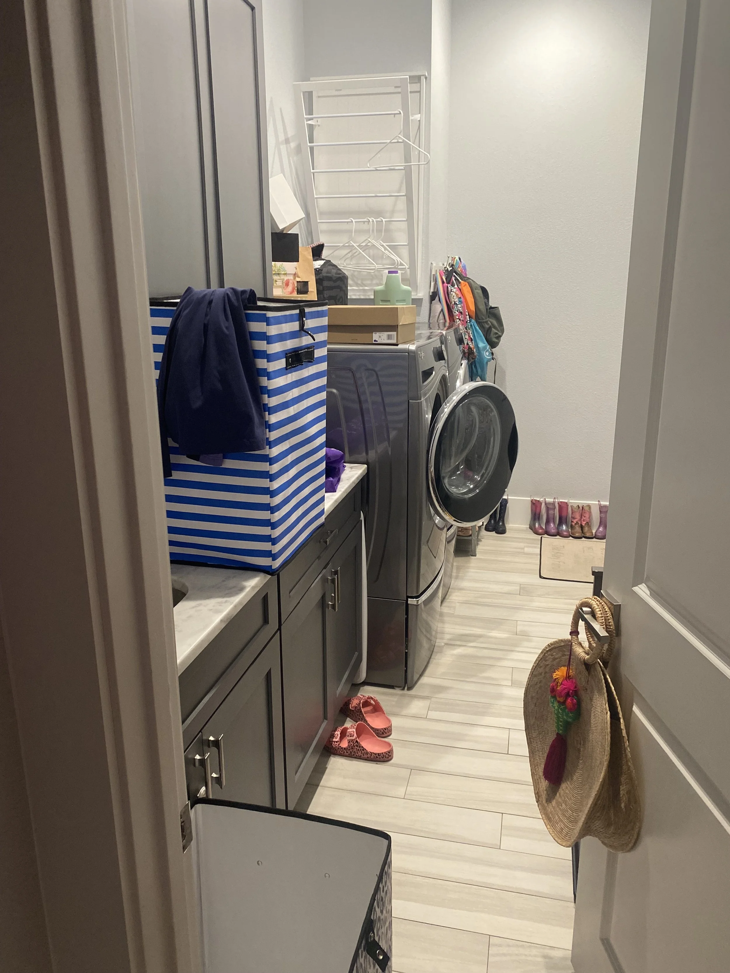 Laundry Room - Before