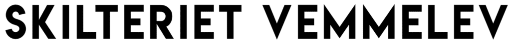 Skilteriet-Vemmelev-TEKST-1024x88 logo.png