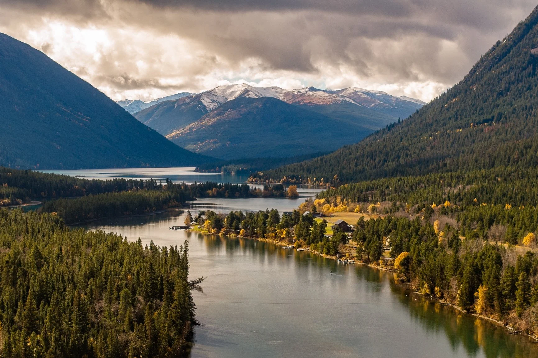 I am lucky enough to get TWO falls this year! 

Just last week I was wrapping up an incredible fall in British Columbia, surrounded by golden aspens, snow-dusted mountains, and grizzly bears. And now I'm back home in North Carolina, where it FINALLY 