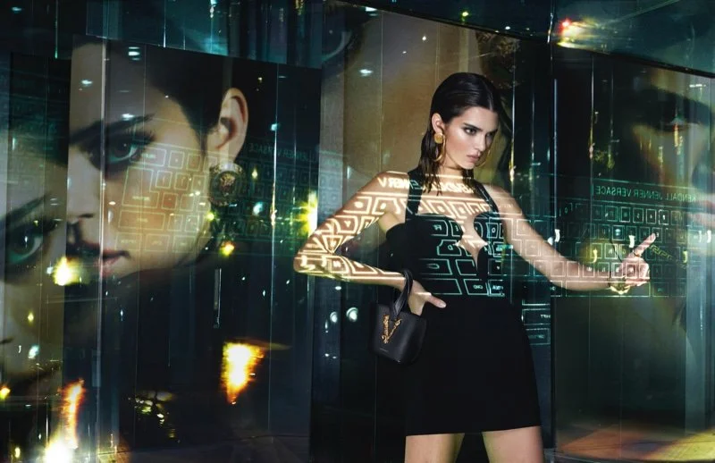 Kendall-Jenner-Versace-Spring-2020-Campaign07.jpg
