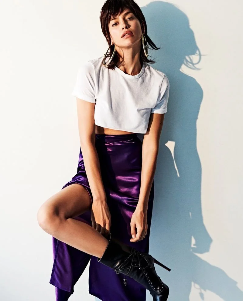 Irina-Shayk-by-Branislav+Simoncik-Vogue-Portugal-August-2019+(7).jpg