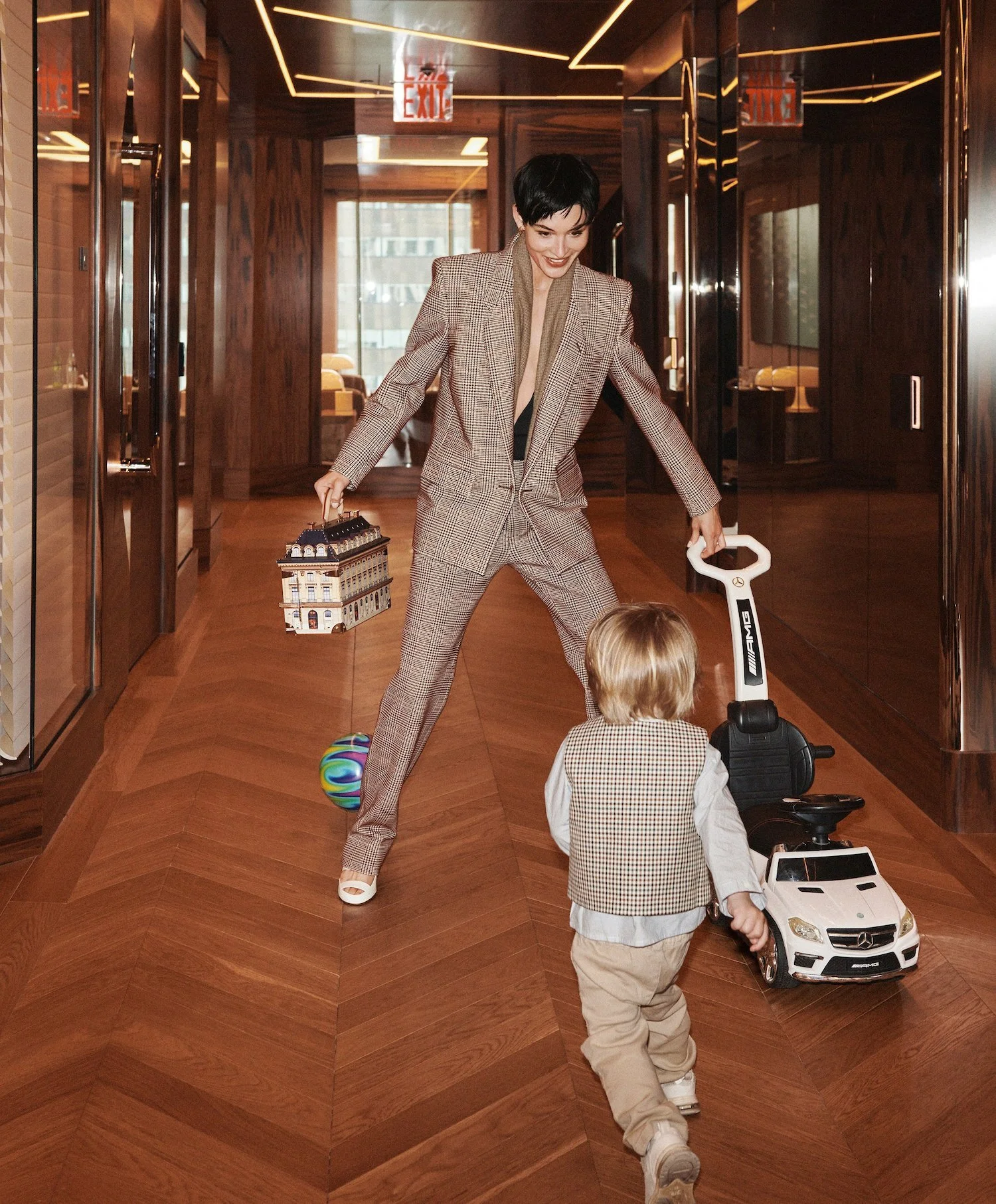  VOGUE US - 8/2023 - JUST ONE THING  © CASS BIRD 