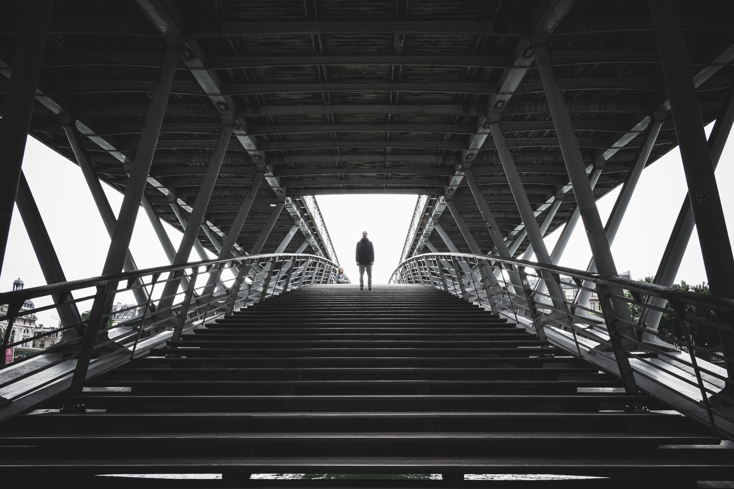 paris - amir passerelle.jpg