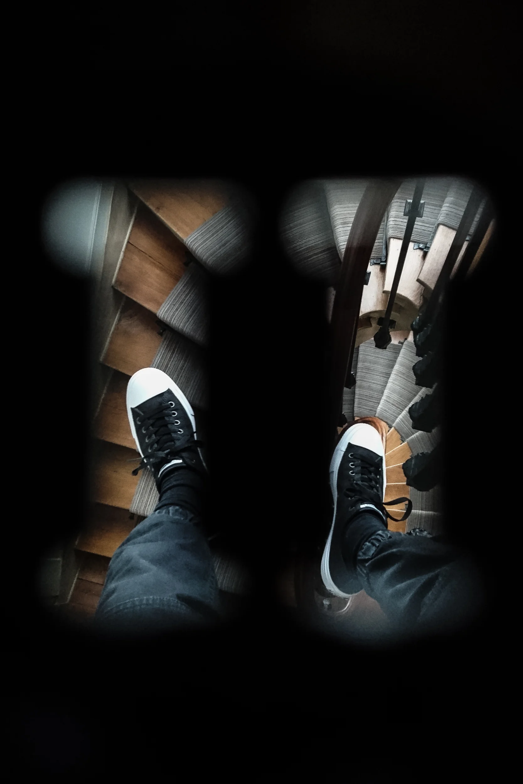 paris - converse through escalier.jpg