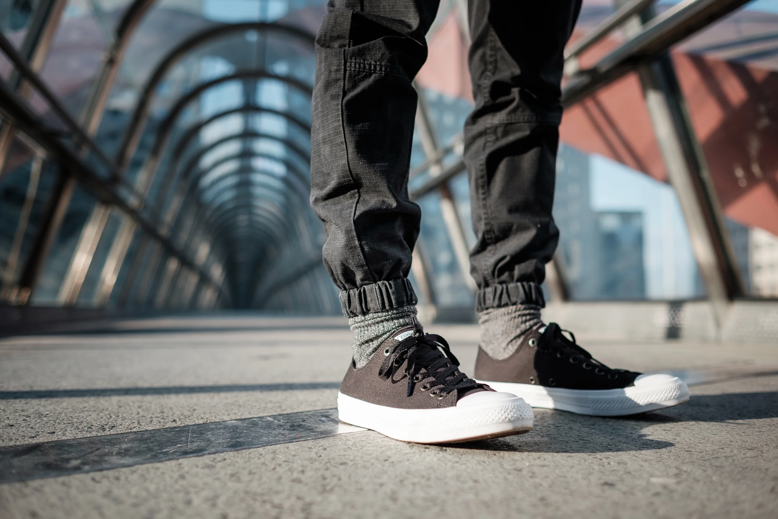 paris - converse défense passerelle-2.jpg