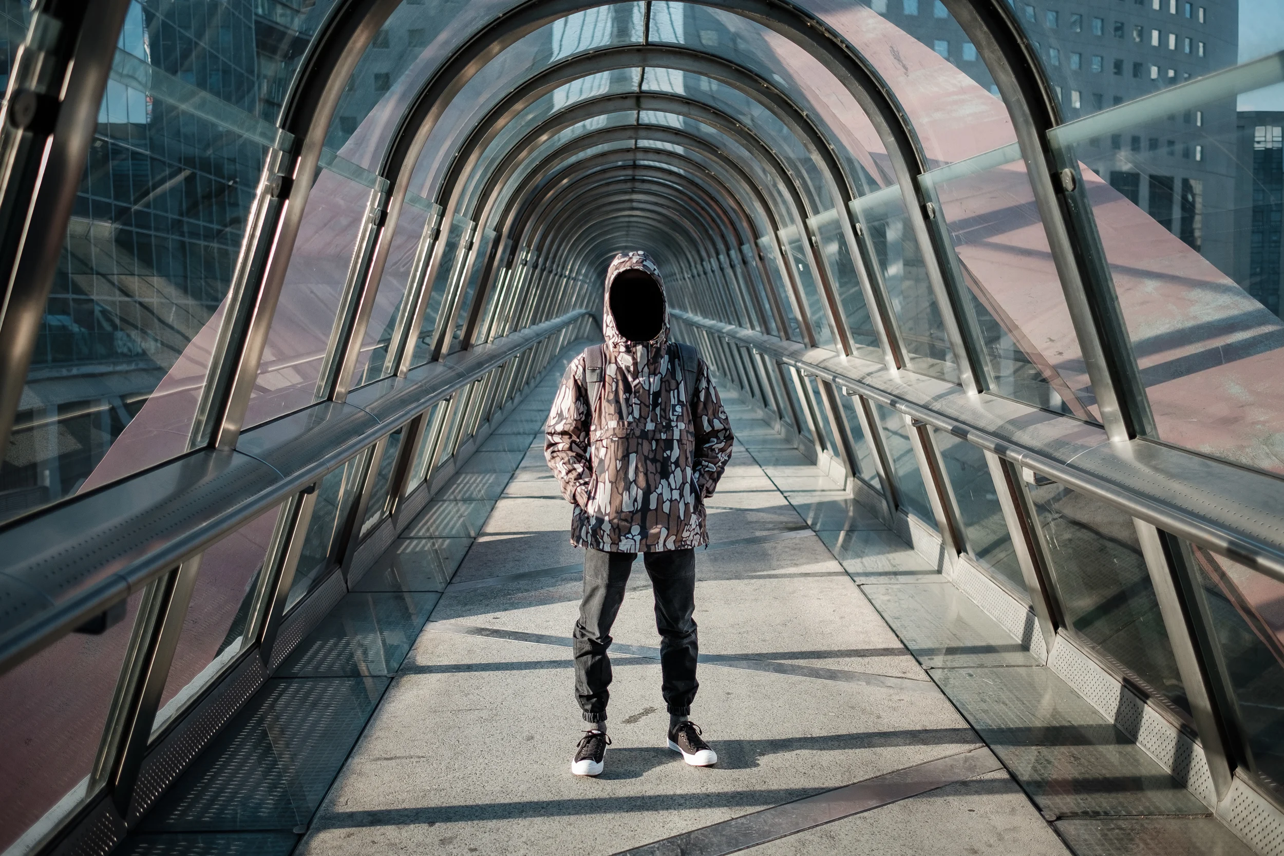 paris - converse défense passerelle-3.jpg