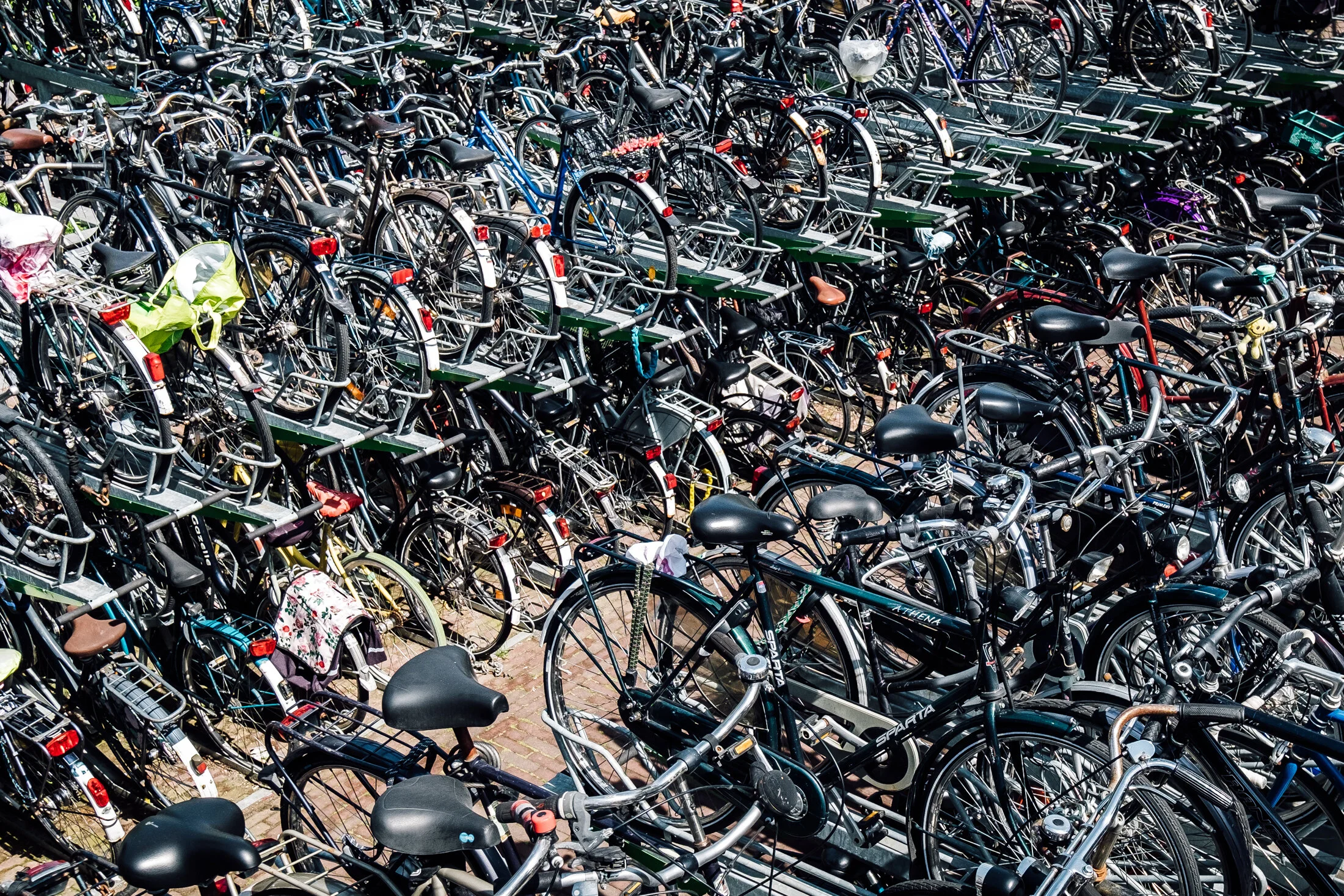 amsterdam - garage vélos.jpg