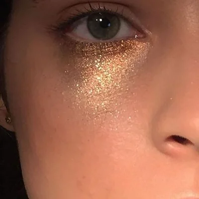 http://www.meetpepperb.com/blog/2017/6/5/5-make-up-trends-that-belong-on-your-radar-this-summer-by-pepperb