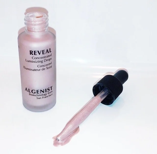 Your best glow can be found in the skincare aisle! Algenist REVEAL Concentrated Luminizing Drops is a 5 Star Gem!
