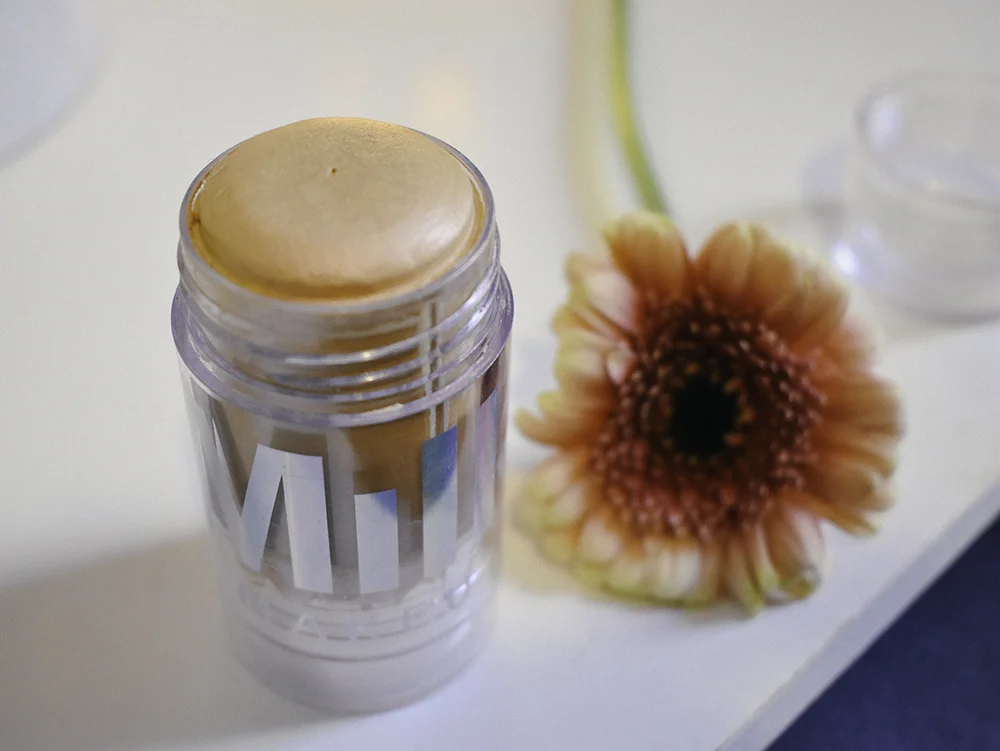 Find Out How I Achieve A Subtle Glow For An Out Of This World Gleam