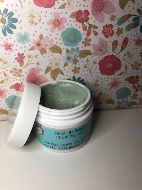 Find Out Which Radiance Peel Kayla Rates 5 stars!