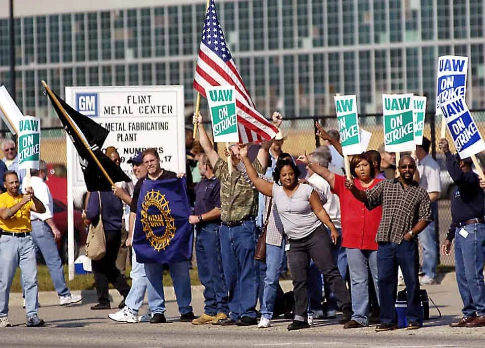 UAW on strike in Flint, Michigan in 1998