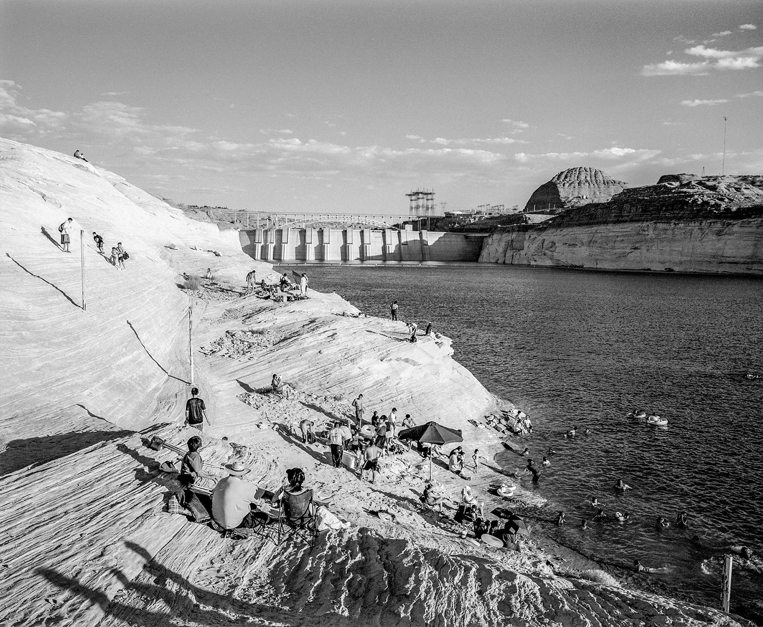 20040704-navajos-glen-canyon-dam.jpg