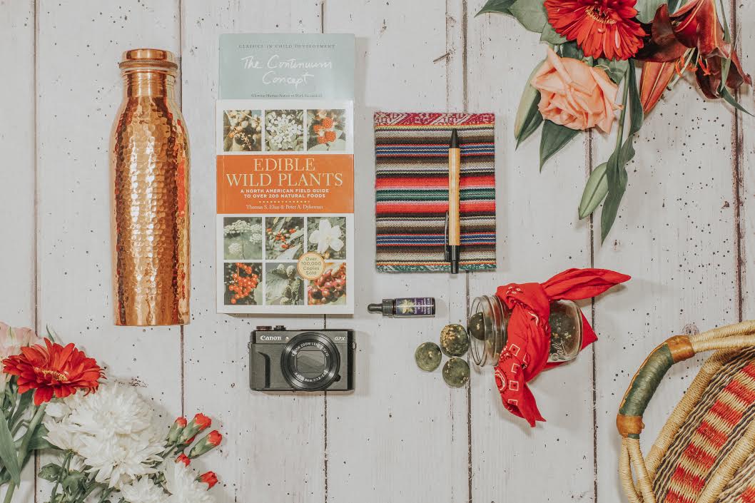 What's in My Bag with Hadas Knox