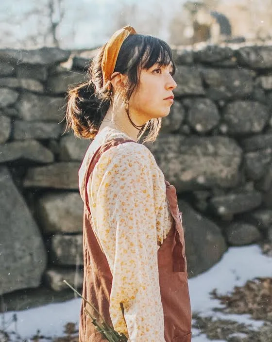 What's in My Bag with Hadas Knox