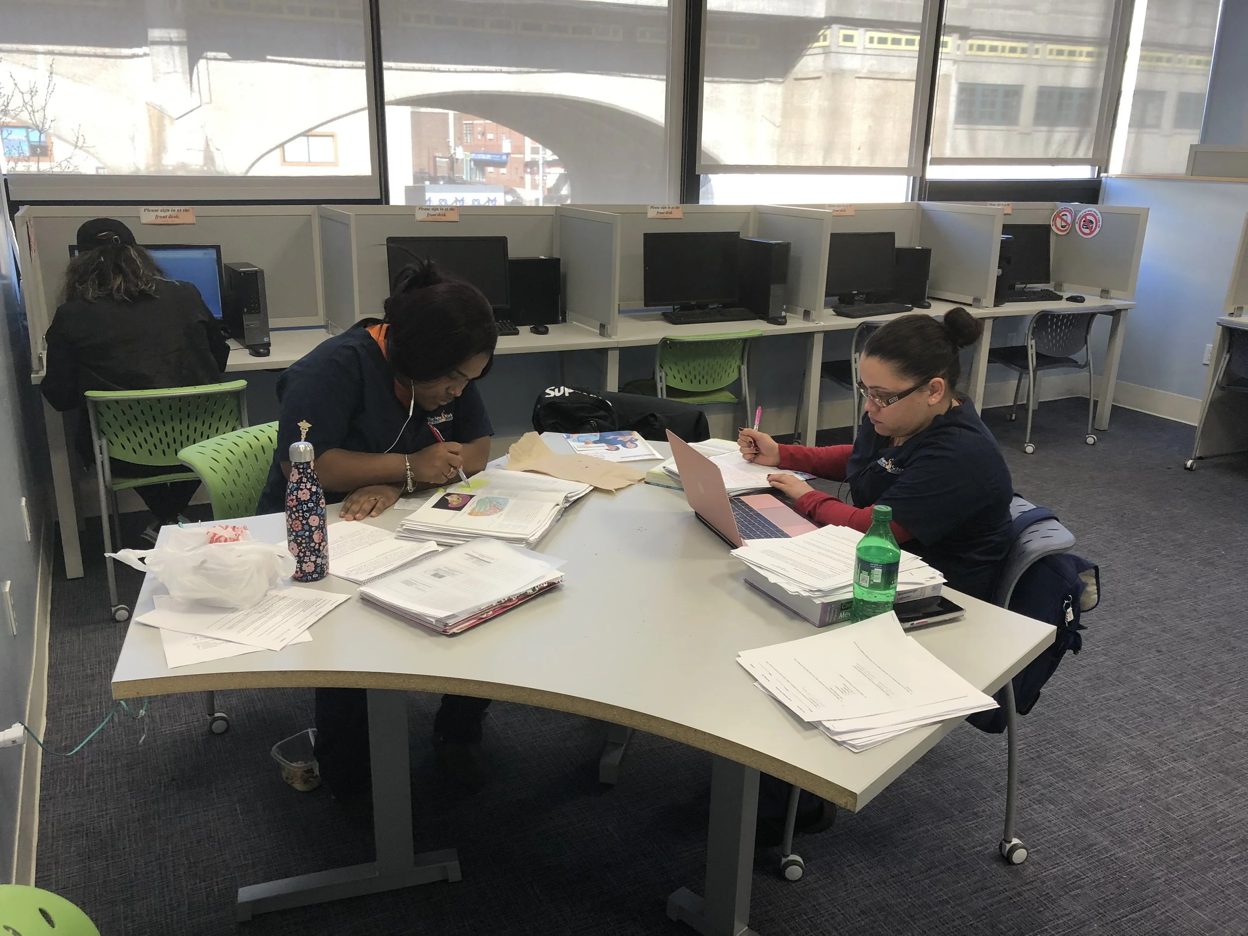 nysmda students in nysmda library
