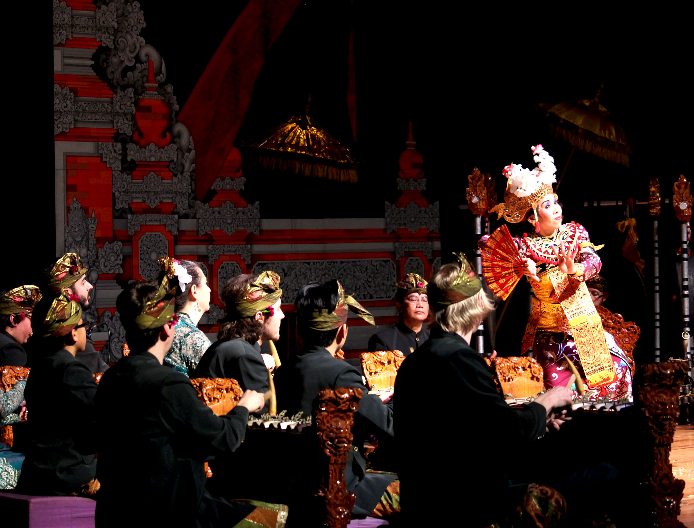 balidance1.jpg