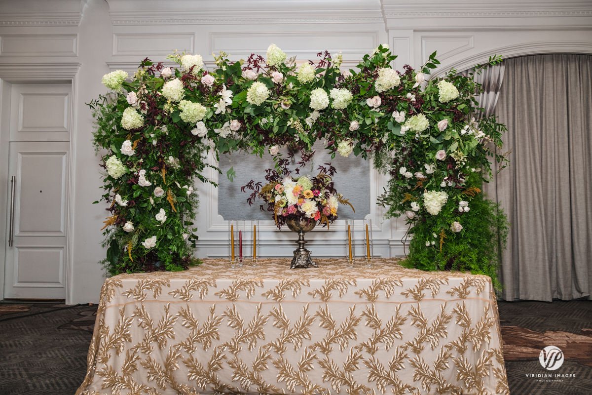 Estate_Table_Arbor_Centerpiece_Atlanta_Floral_Designer_Pollyanna_Richter_Wededings.jpg