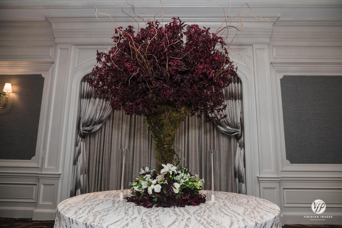 Tree_Inspired_Tall_Centerpiece_Atlanta_Floral_Designer_Pollyanna_Richter_Weddings.jpg