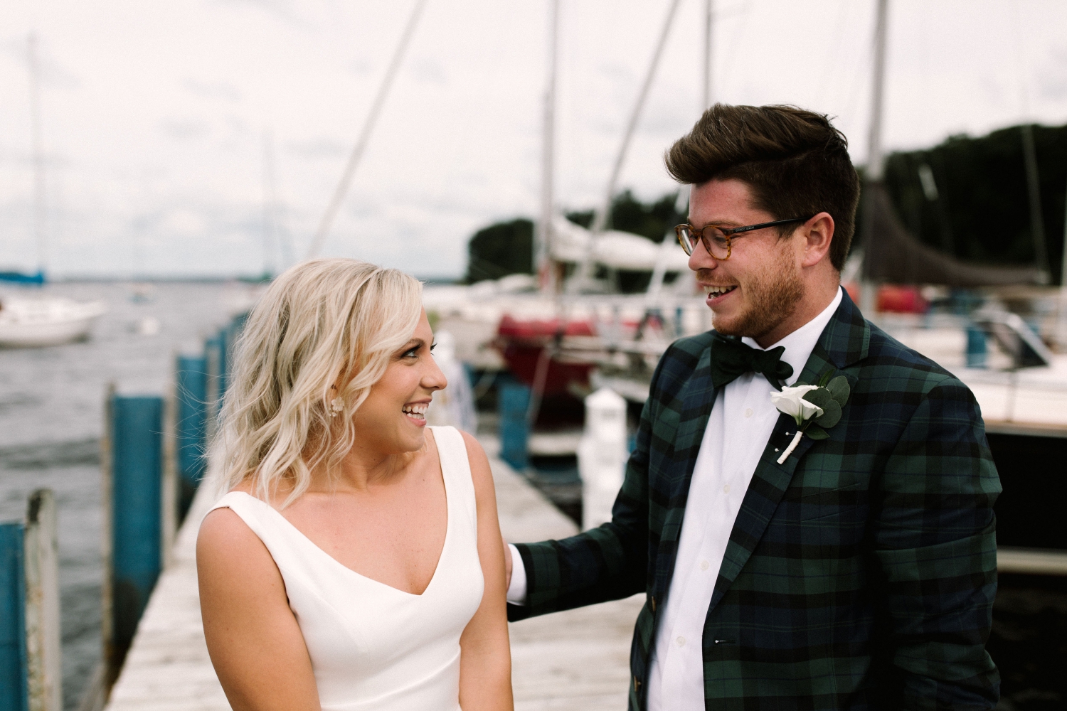 Michigan Frontyard Lake Wedding - Lauren Crawford Photography-197.jpg
