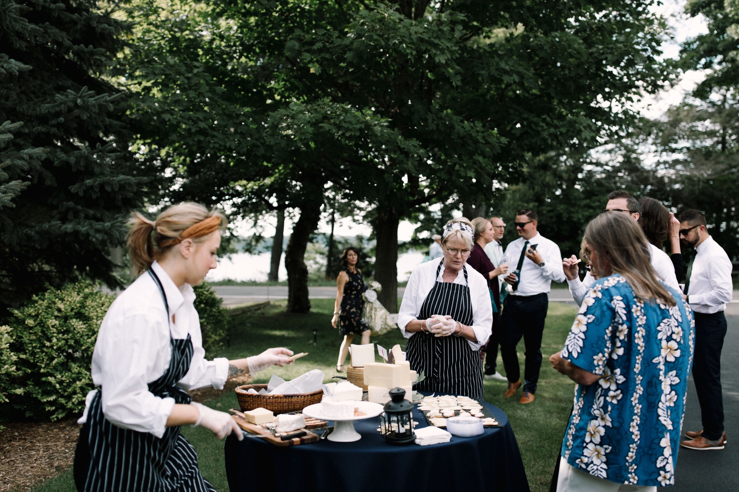 Michigan Frontyard Lake Wedding - Lauren Crawford Photography-529.jpg