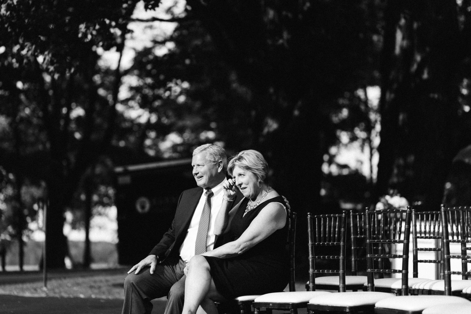 Michigan Frontyard Lake Wedding - Lauren Crawford Photography-609.jpg