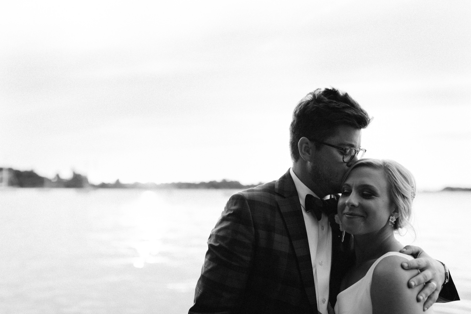 Michigan Frontyard Lake Wedding - Lauren Crawford Photography-746.jpg