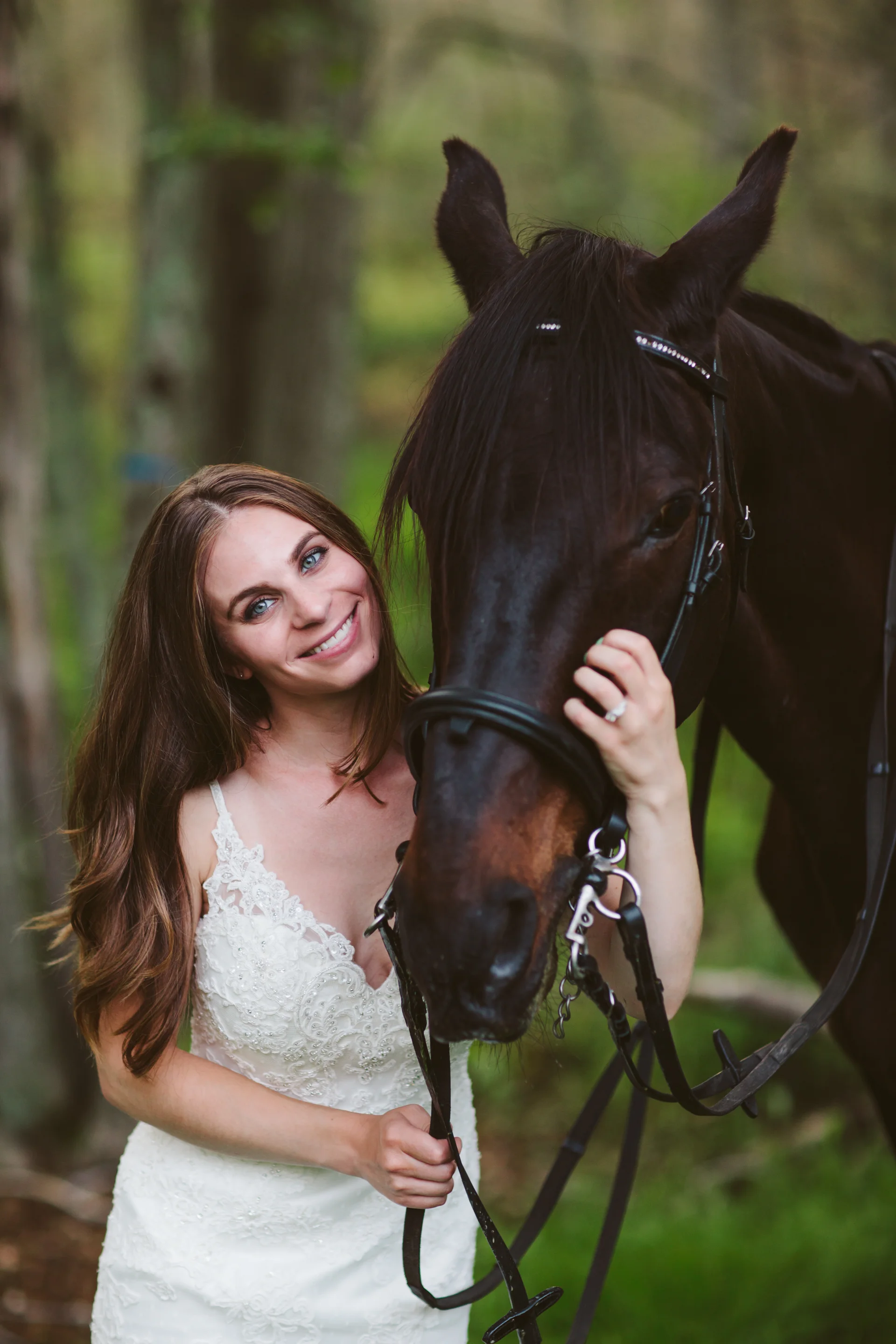Photographybyamandamorgan-horse-wedding-bride-6.jpg