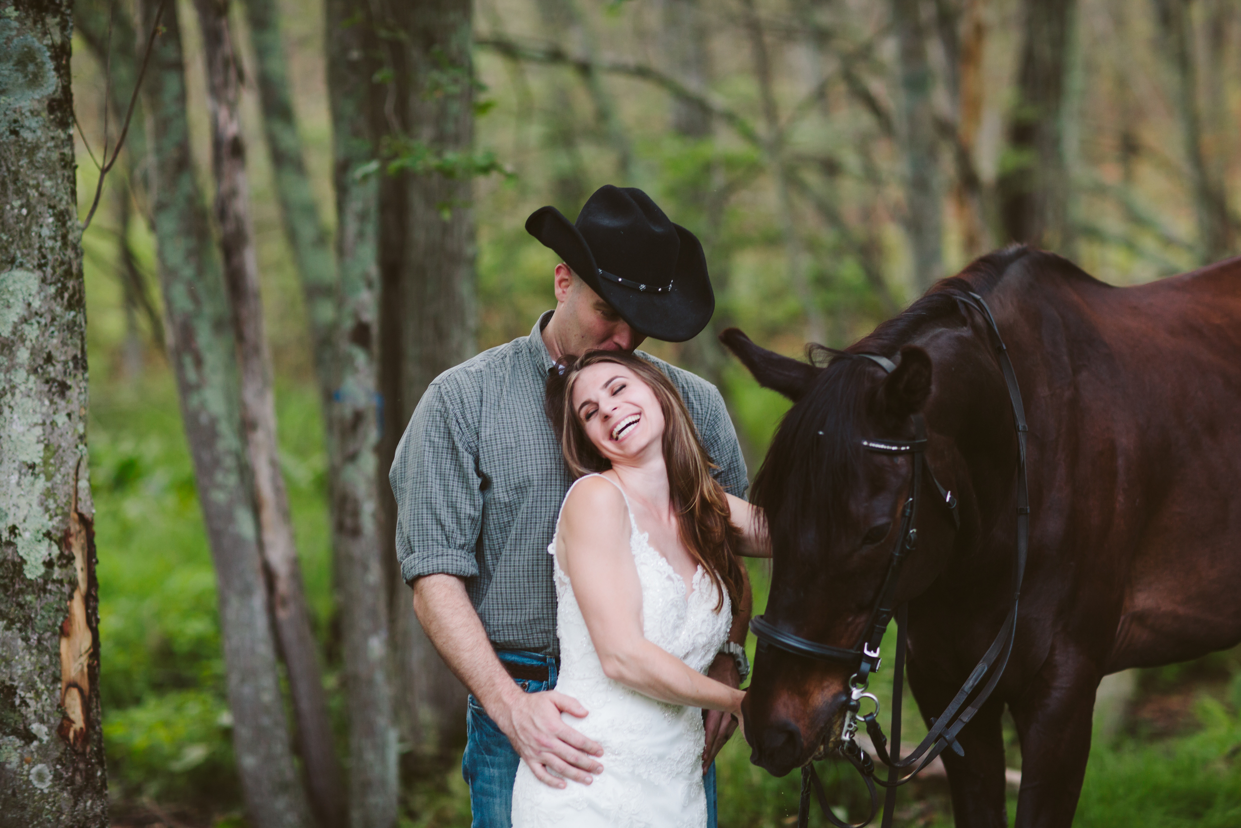 Photographybyamandamorgan-horse-wedding-bride-7.jpg
