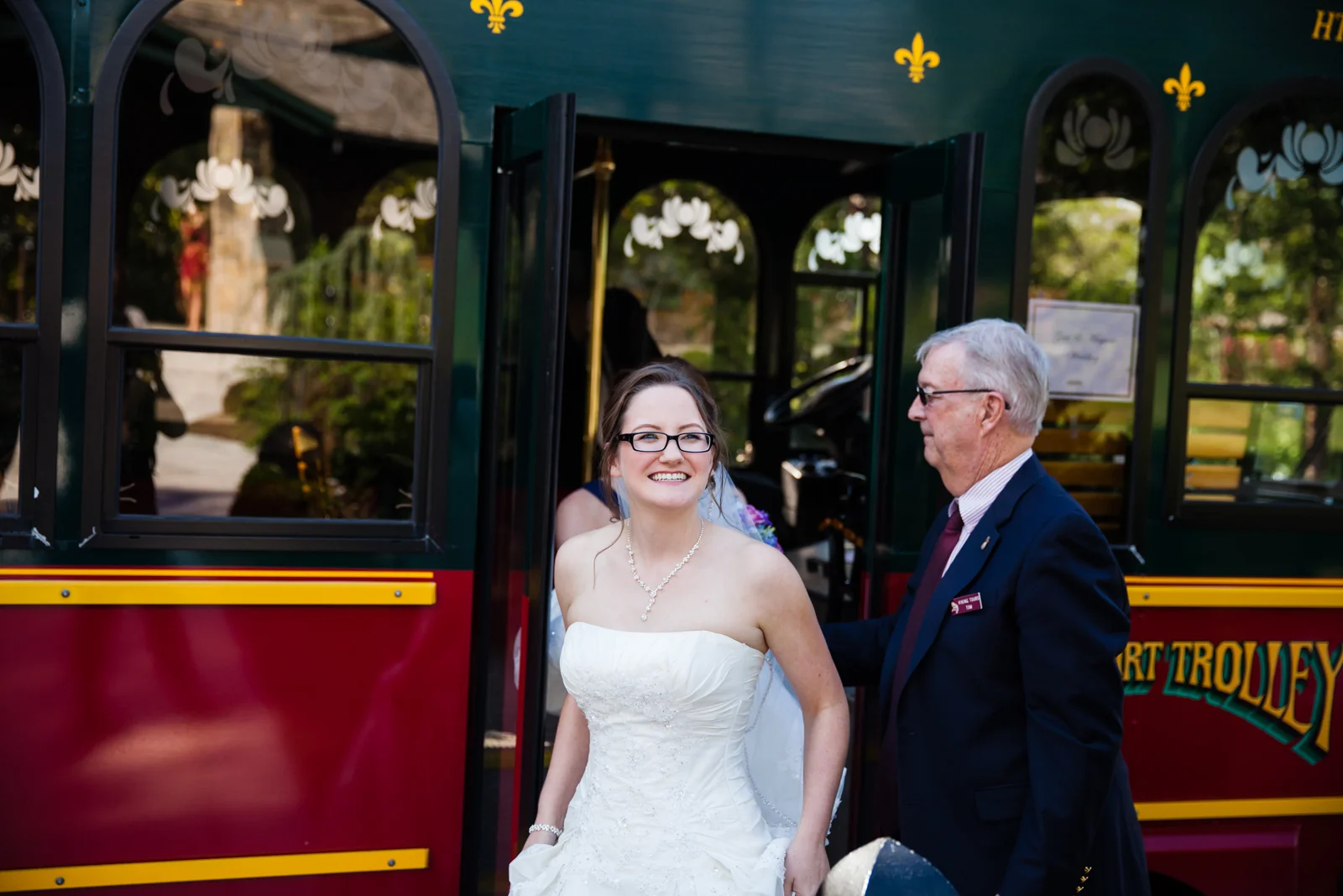 Eastons-Beach-Rotunda-Ballroom-Wedding-Newport-Rhode-Island-PhotographybyAmandaMorgan-28.jpg
