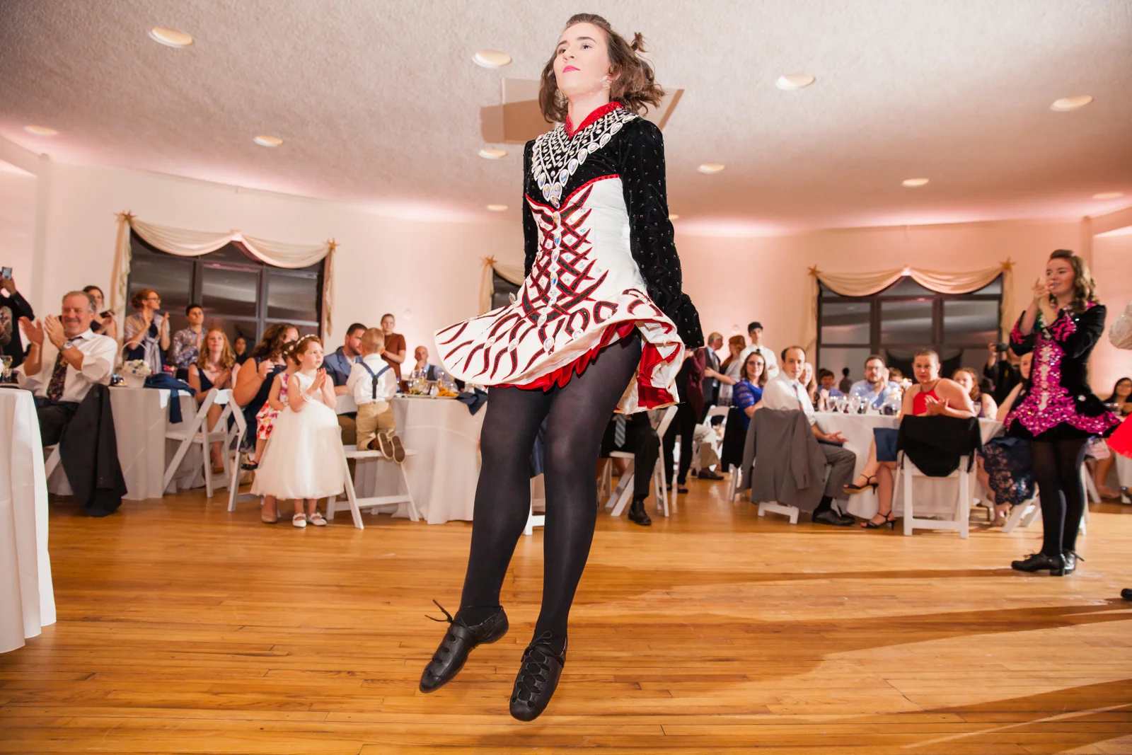 Eastons-Beach-Rotunda-Ballroom-Wedding-Newport-Rhode-Island-PhotographybyAmandaMorgan-108.jpg