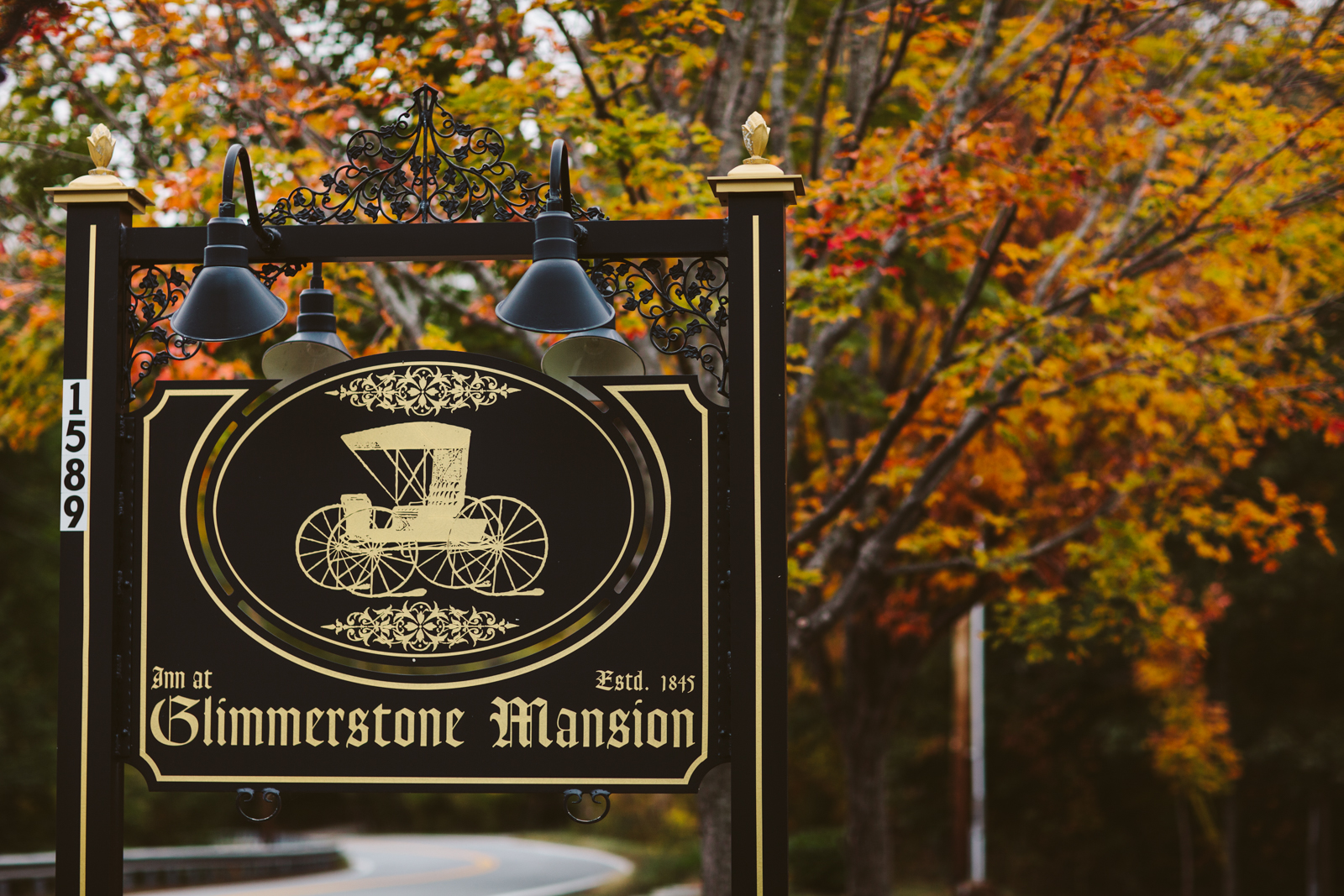 Glimmerstone-Mansion-Vermont-Wedding-Photography-Amanda-Morgan-2.jpg