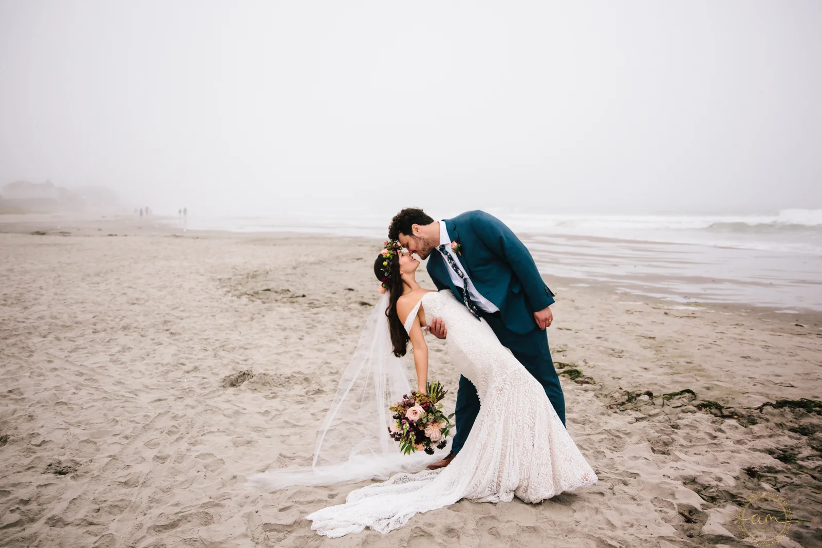 Narragansett-RI-Beach-Wedding-Amanda-Morgan-60.jpg