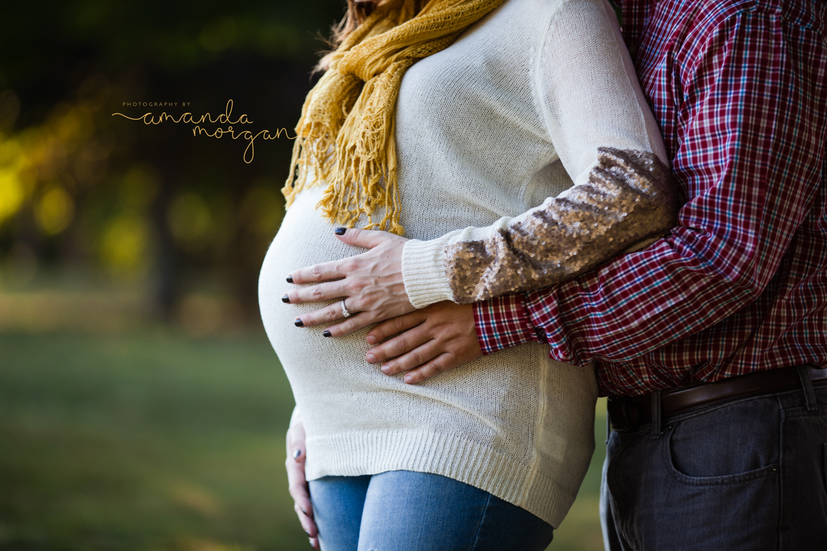 Chase-Farm-lincoln-RI-Maternity-photoshoot-amandamorgan-10-Edit.jpg