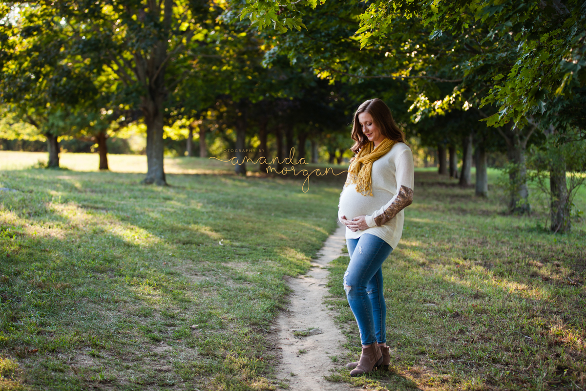 Chase-Farm-lincoln-RI-Maternity-photoshoot-amandamorgan-17-Edit.jpg