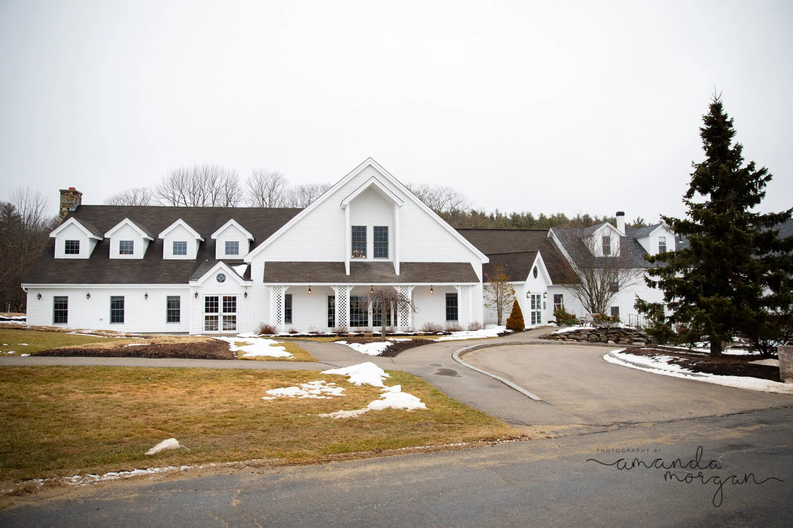 Harrinton-Farm-Princeton-MA-February-Wedding-snow-bolg-3.jpg