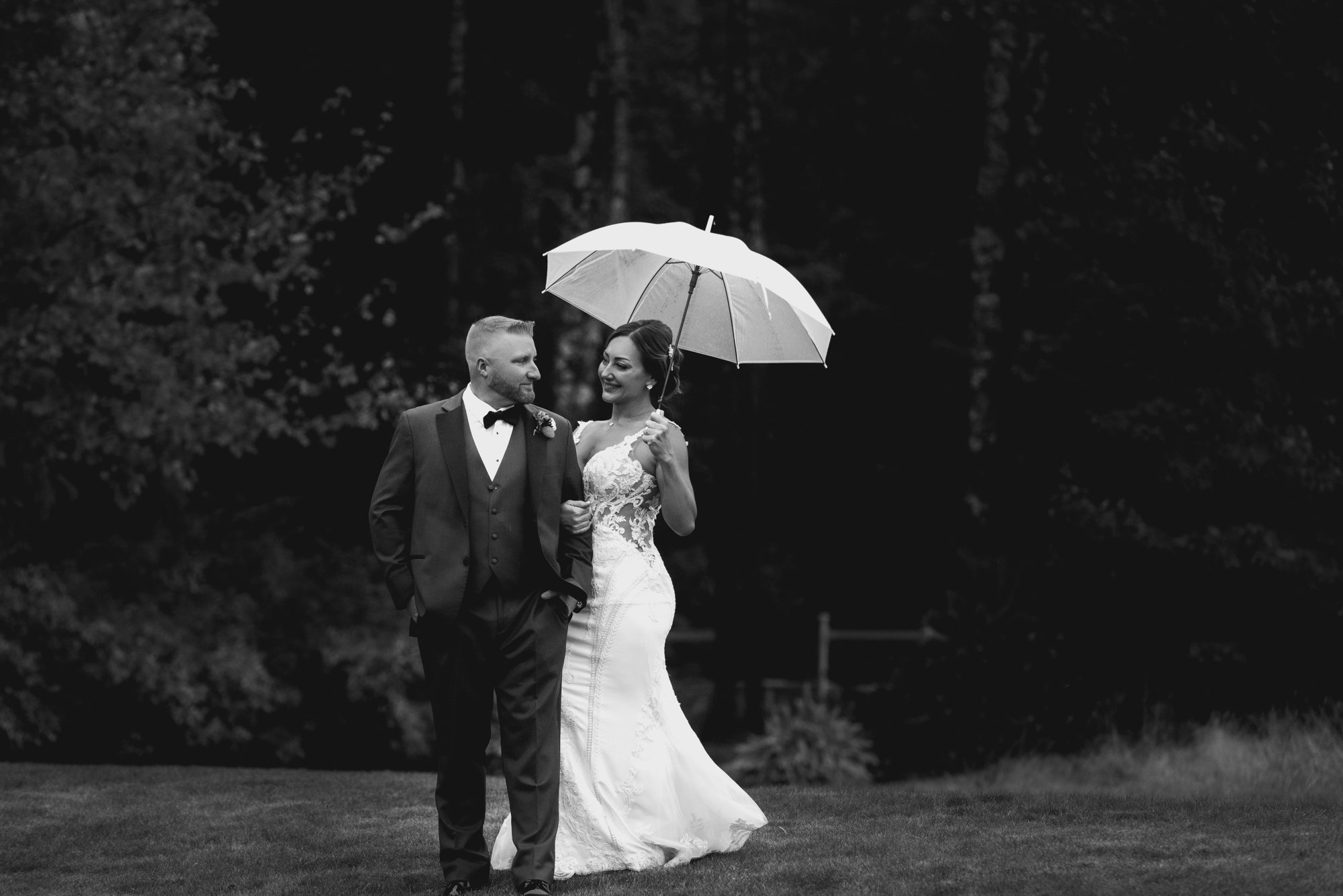 AmorganStudios-WeddingPhotography-Maine-2024-BarnWedding-MikeandJill-57.jpg