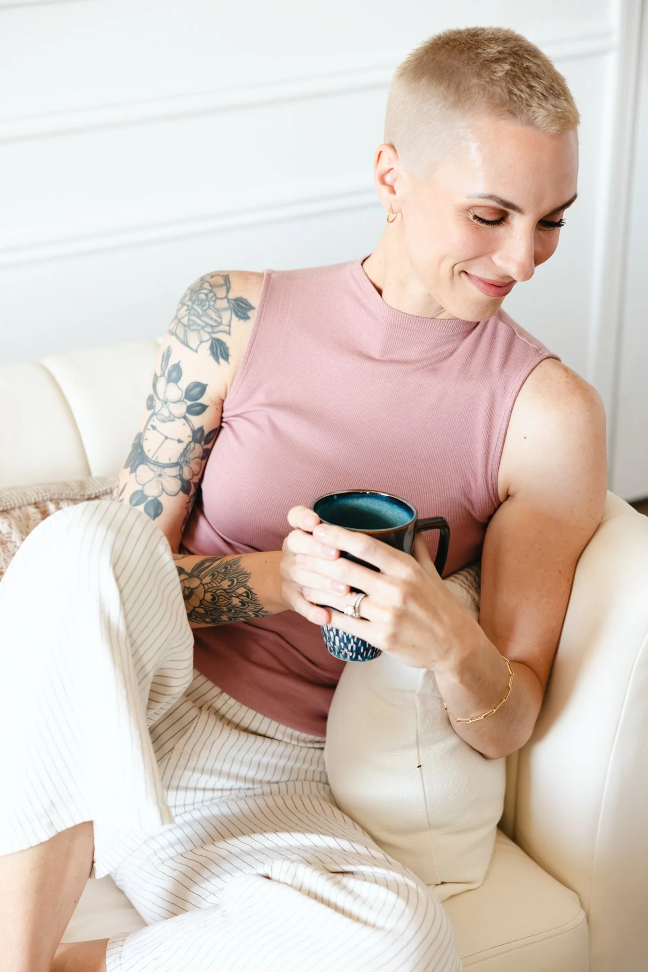 woman-short-hair-brand-working-shuck-it-consulting-tampa-florida-AMorganStudios-3.jpg