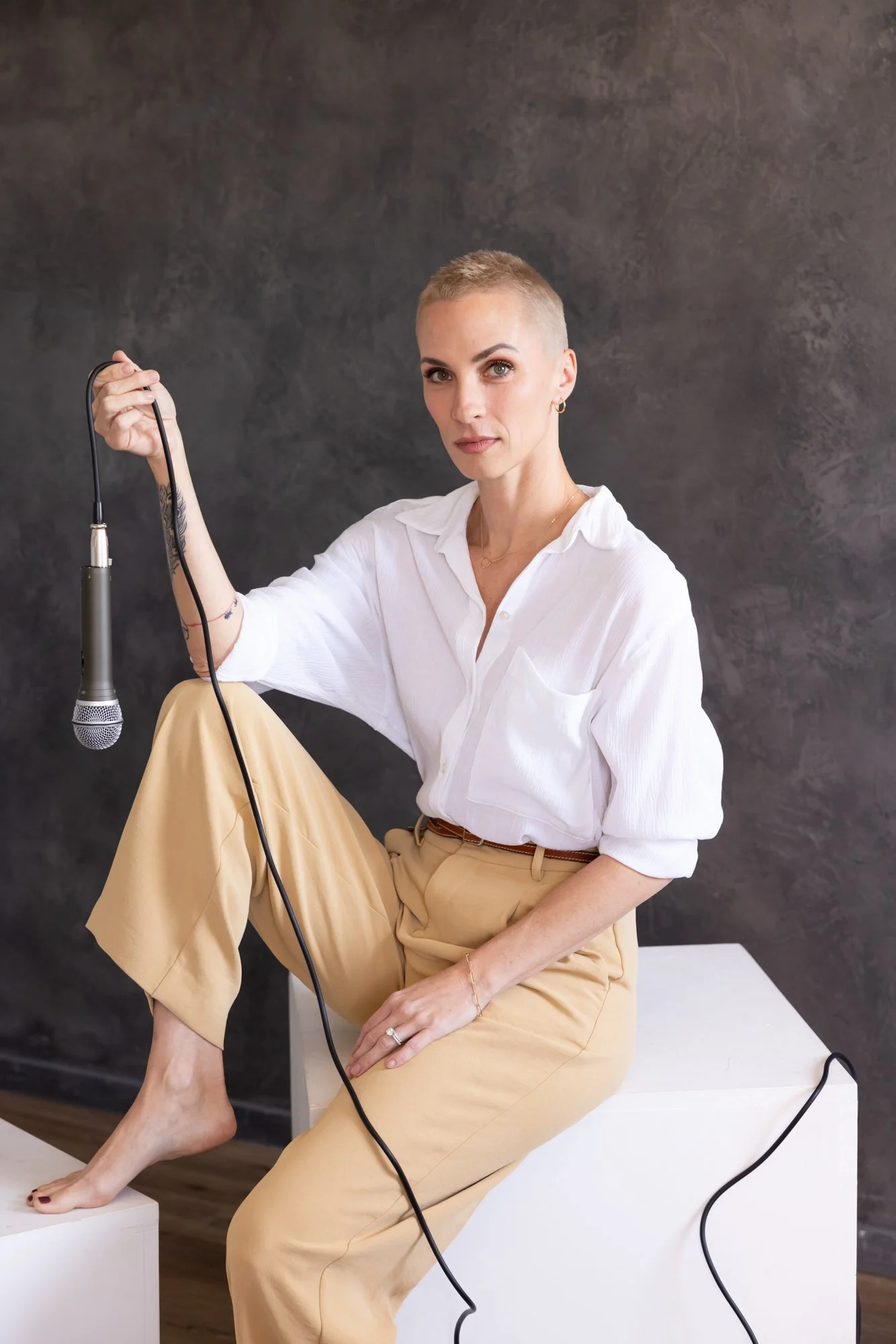 woman-short-hair-brand-working-shuck-it-consulting-tampa-florida-AMorganStudios-9.jpg