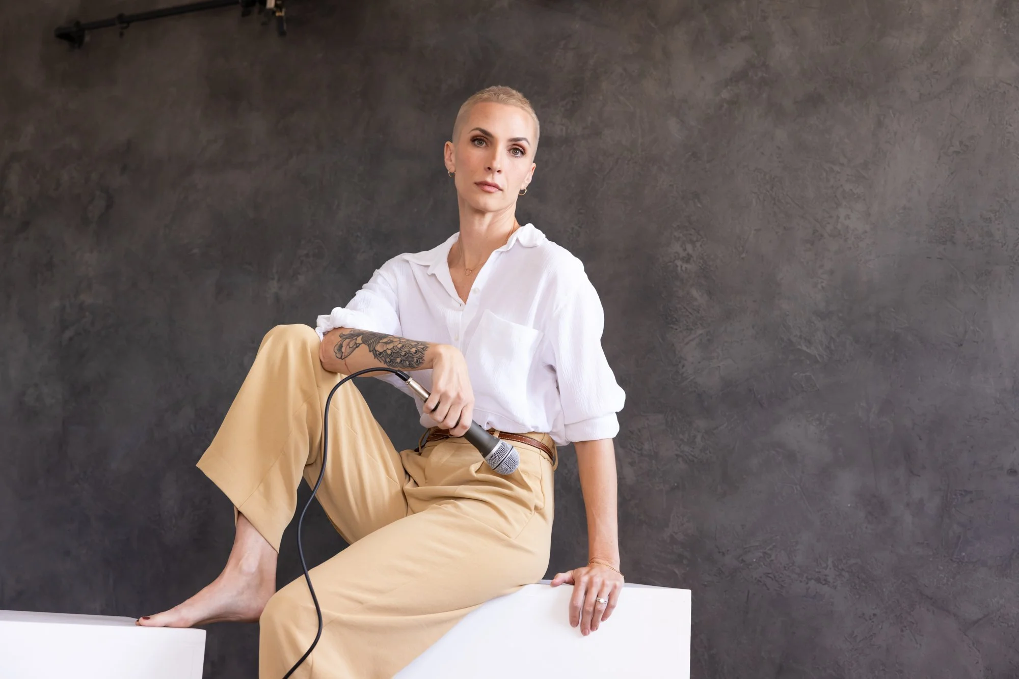 woman-short-hair-brand-working-shuck-it-consulting-tampa-florida-AMorganStudios-10.jpg