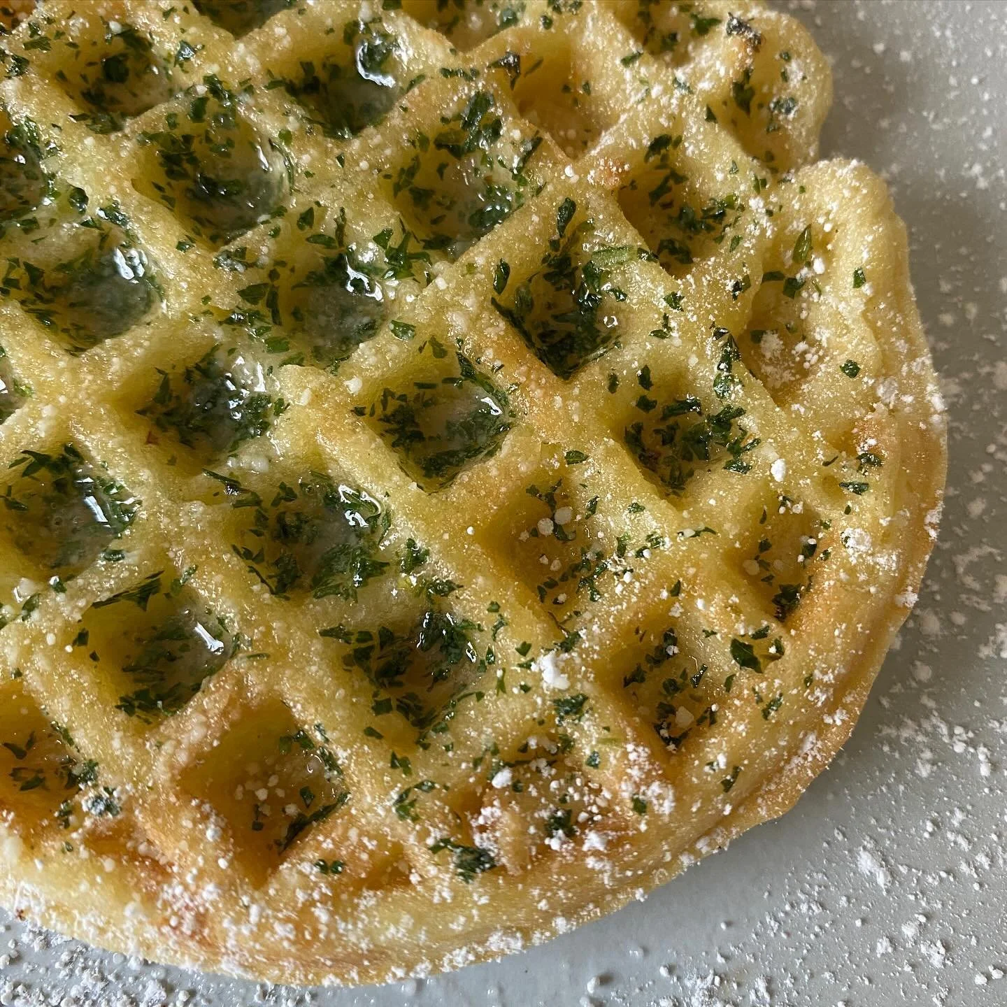 garlic butter waffles 🧈✨