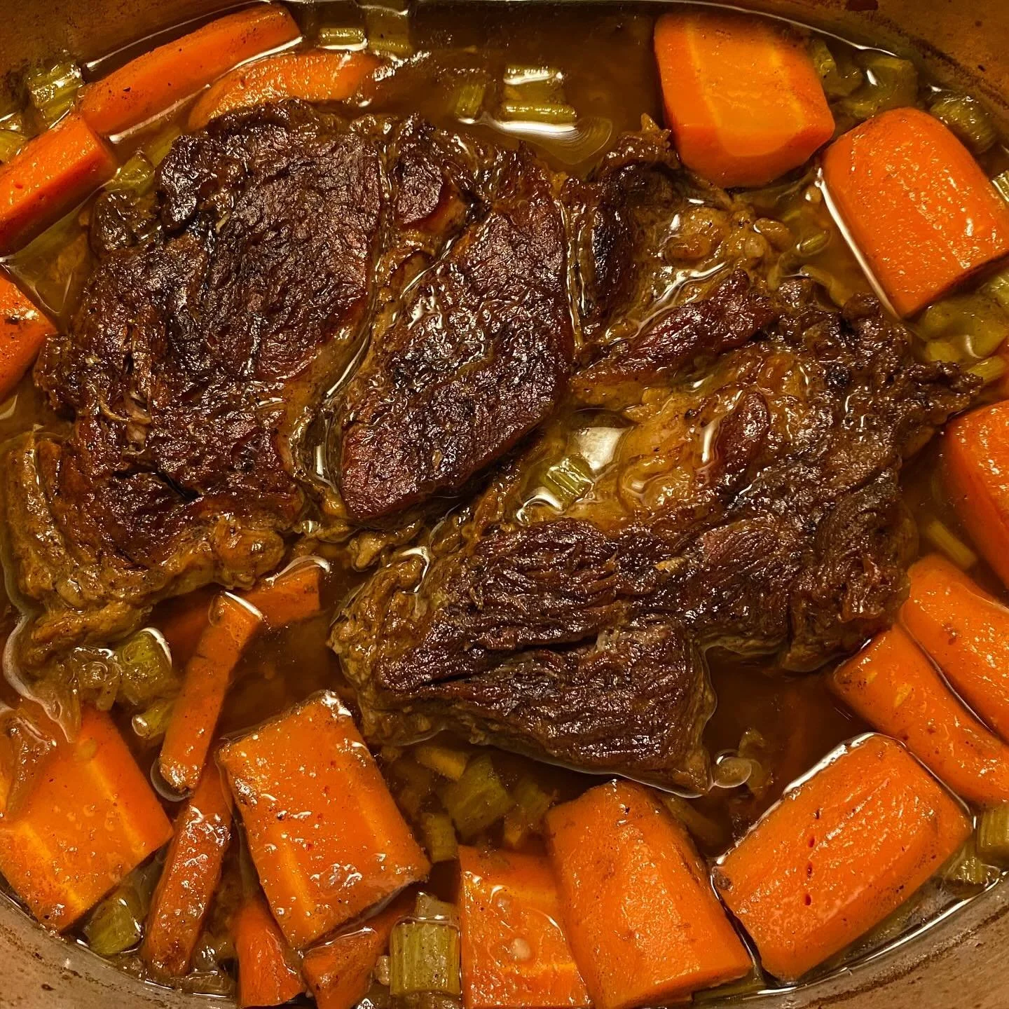 @joshuaweissman pot roast with my baby 🤎🥕🧅