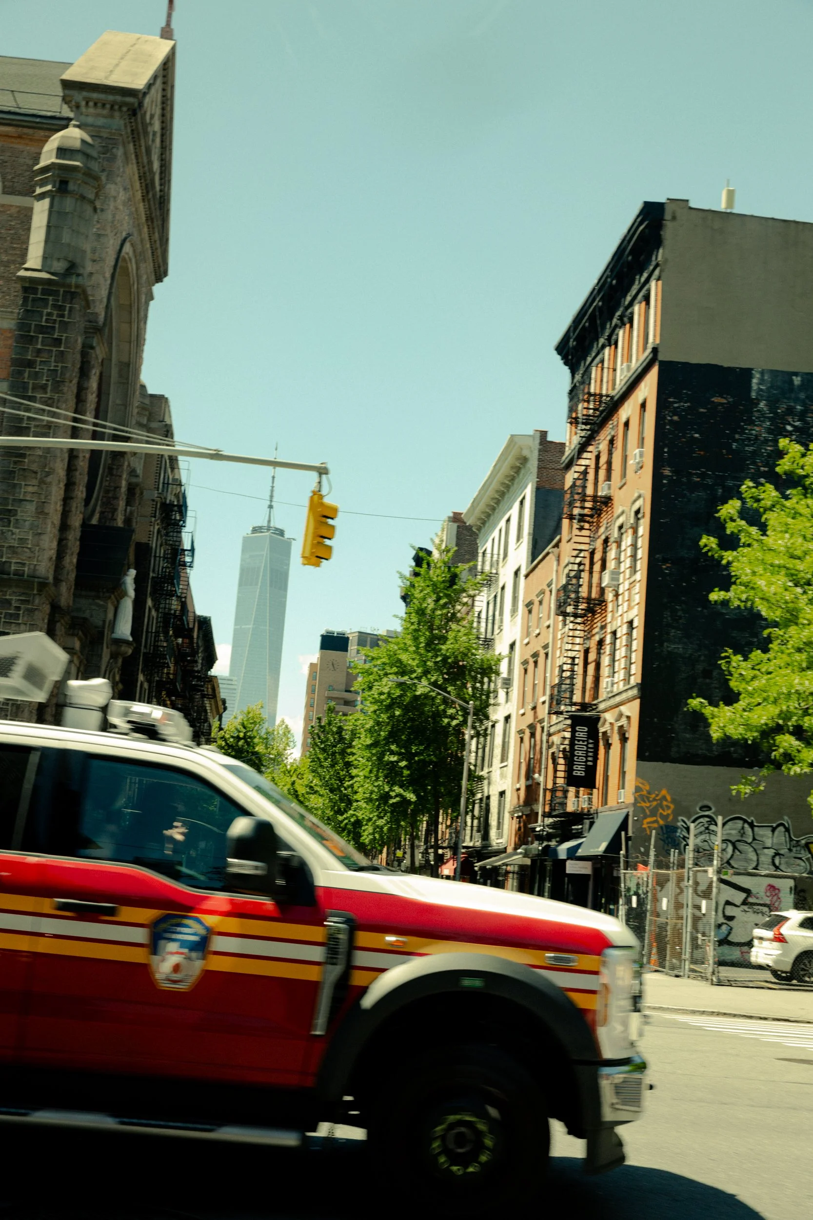 WORK-250508- NYC Street Photography x RR-6232.jpg