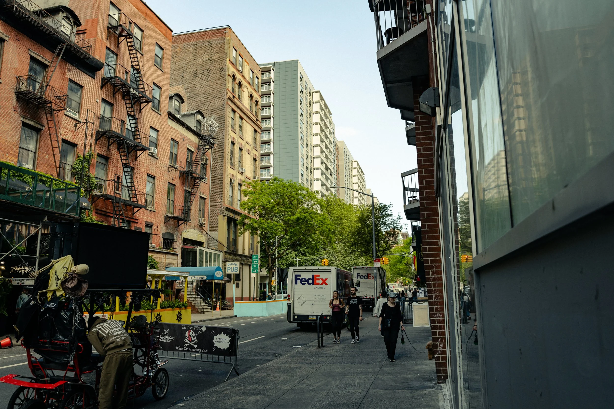 WORK-250508- NYC Street Photography x RR-6987.jpg