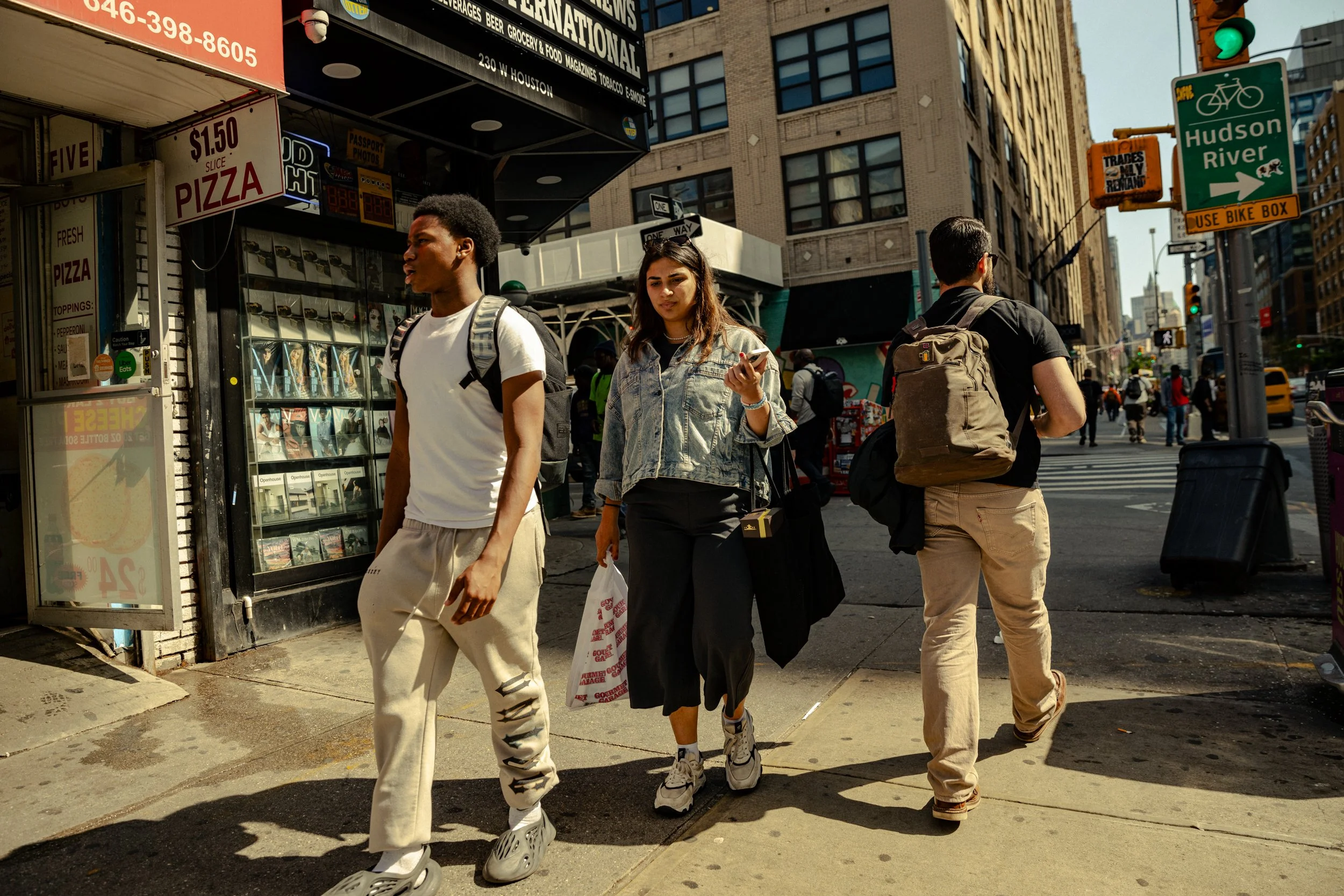 WORK-250508- NYC Street Photography x RR-7106.jpg