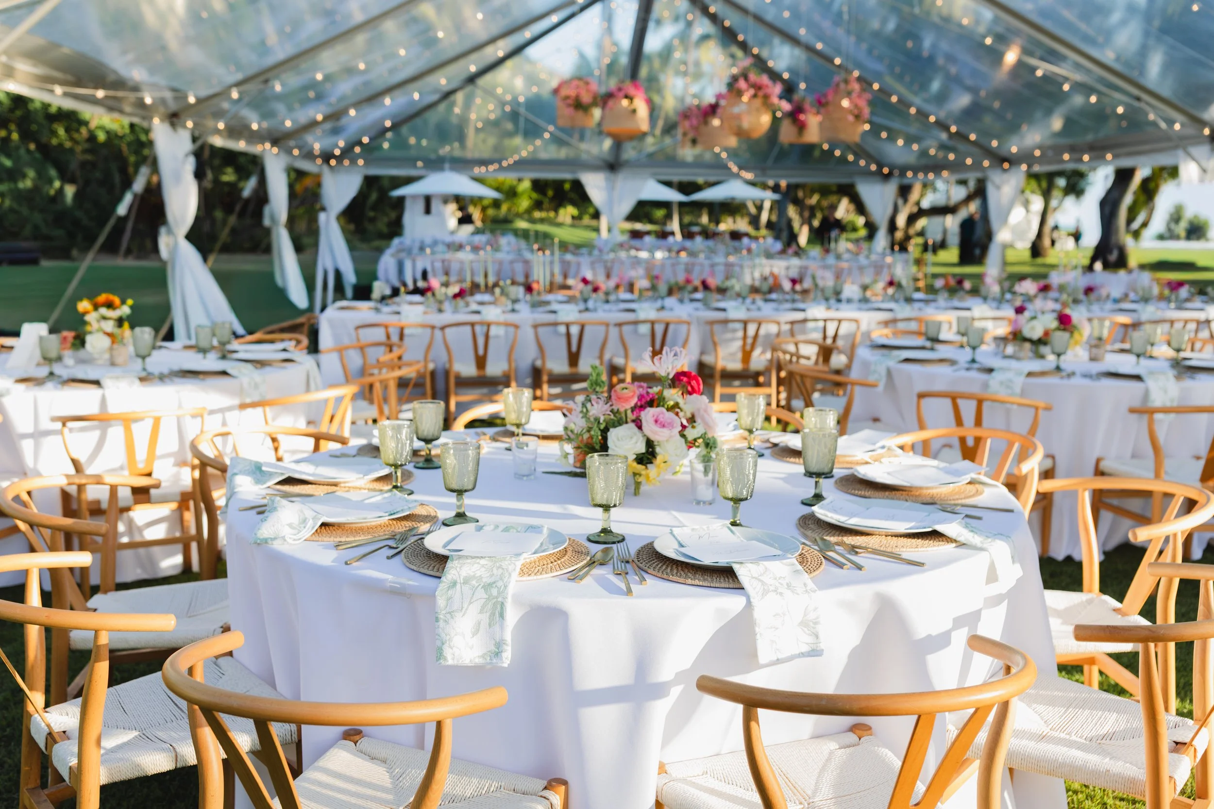 pink, green, and orange wedding table scape
